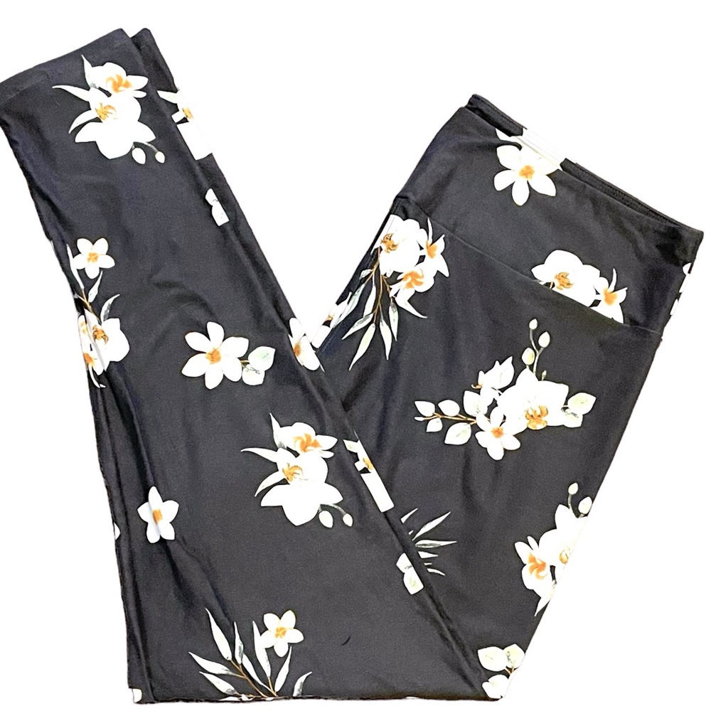 BARGAIN 2/$15 Leggings TC2